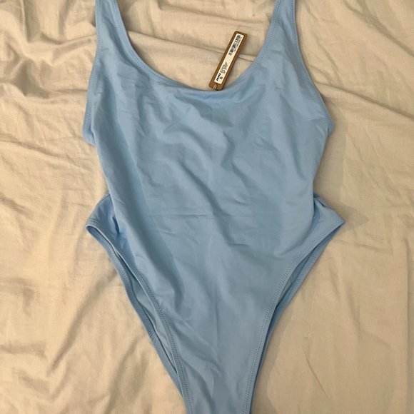 RARE-NWT SKIMS IRIS SCOOP NECK ONE PIECE - Picture 4 of 4